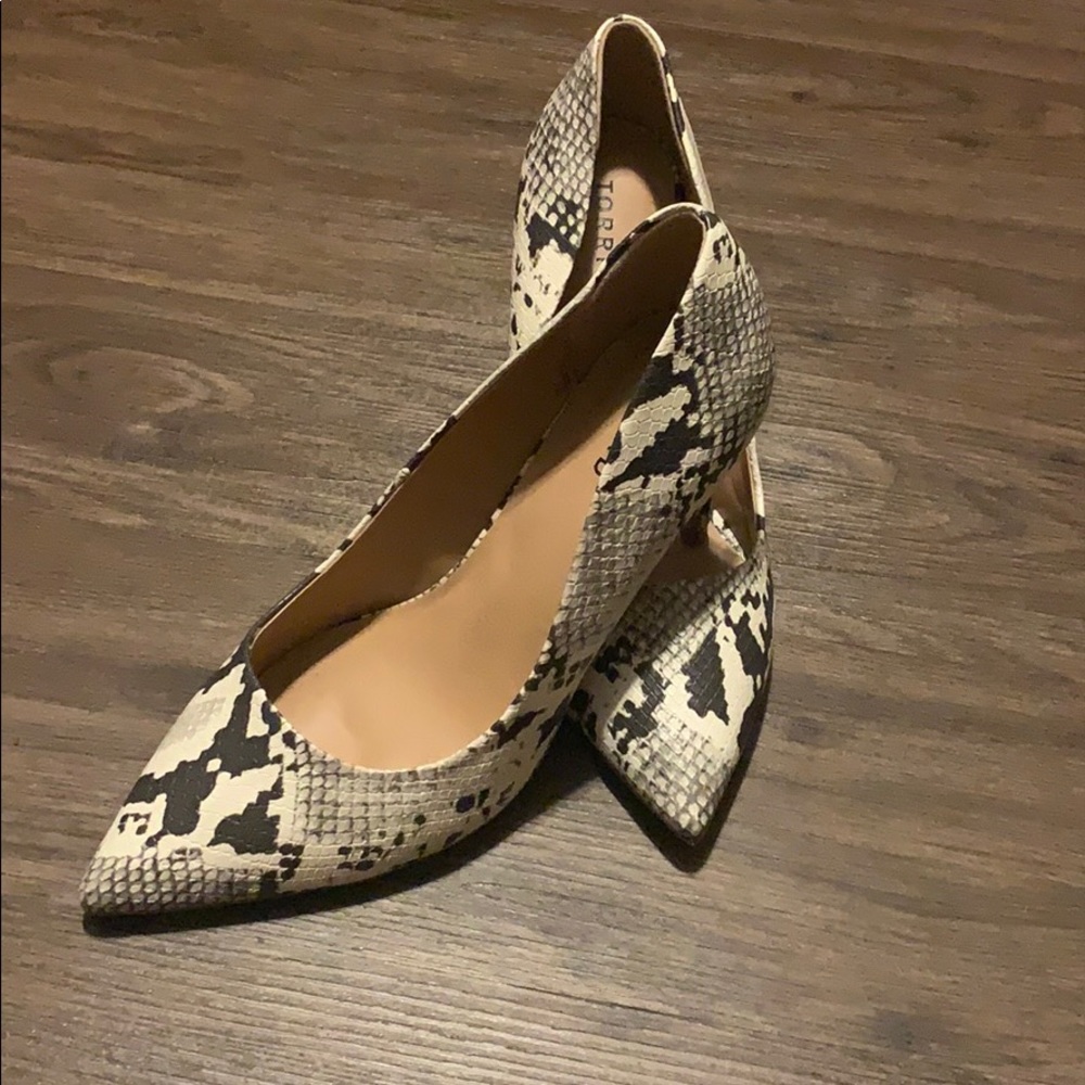 Torrid Snake Pointed Toe Pumps